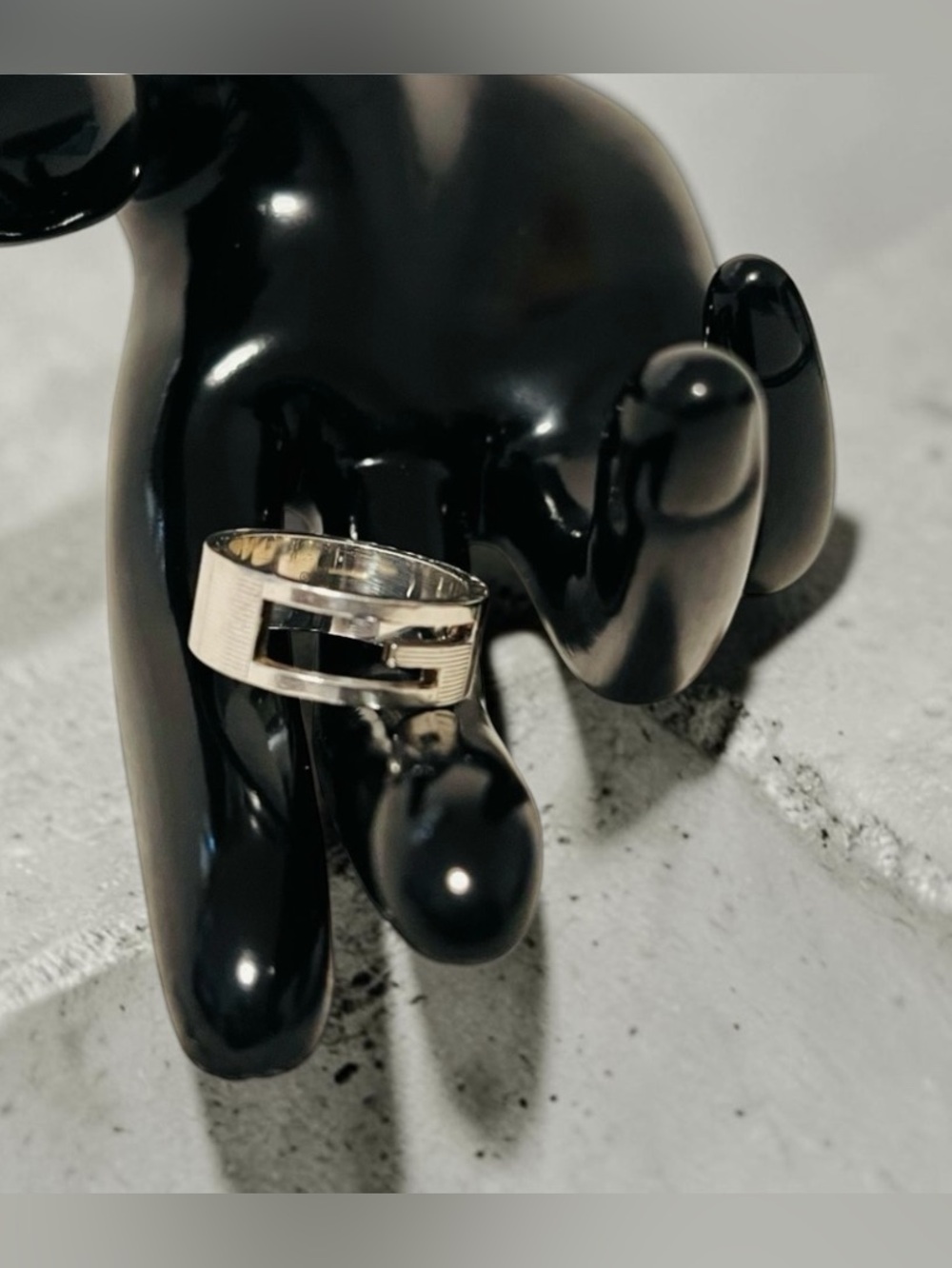 Gucci Cutout G Silver Ring - Picture 10 of 11